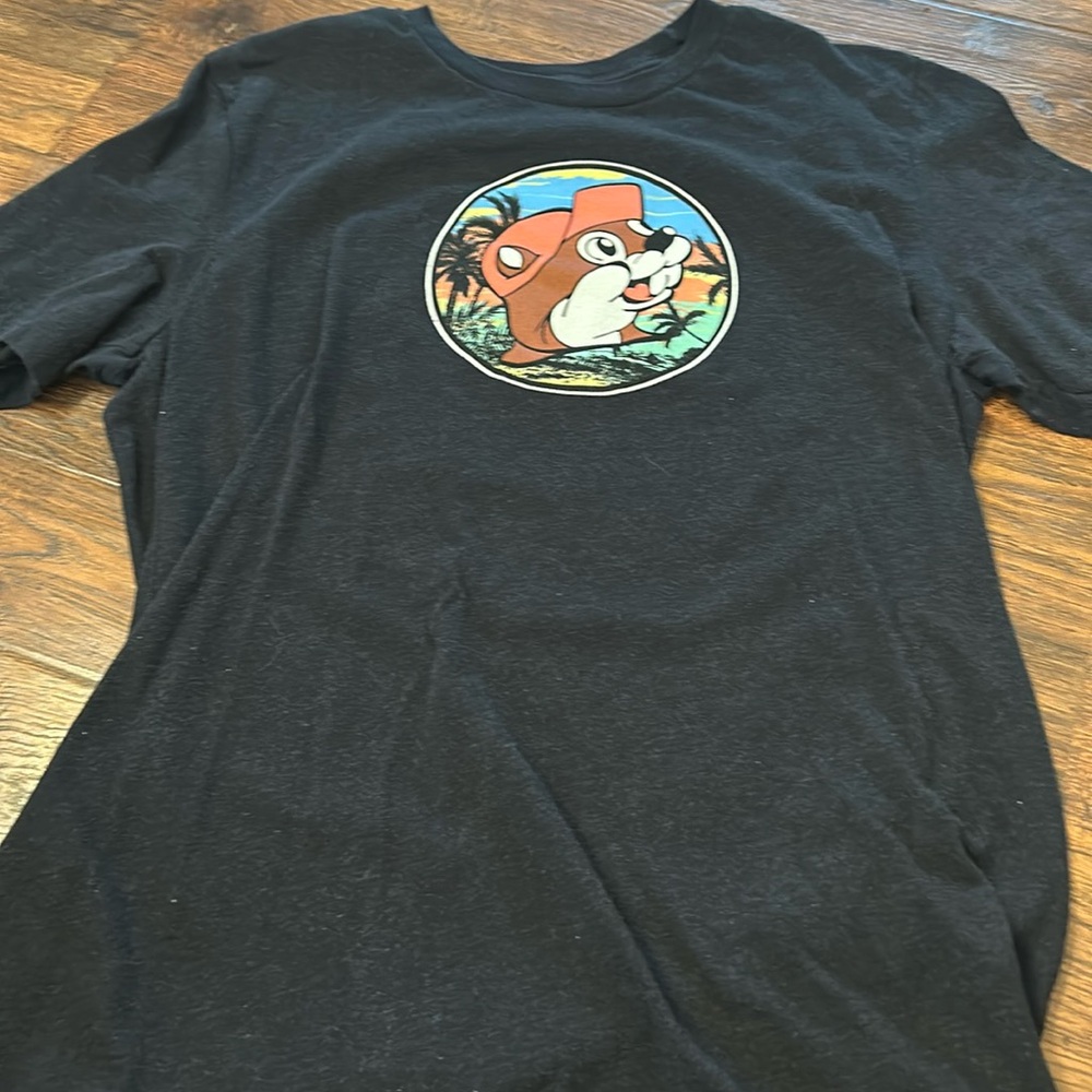 Buc-ees shirt